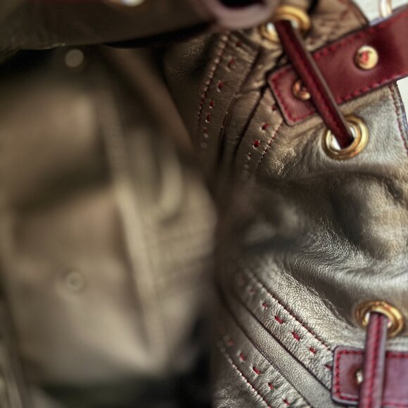 Authentic Yves Saint Lauren Soft Leather Shoulder Bag - Picture 5 of 14